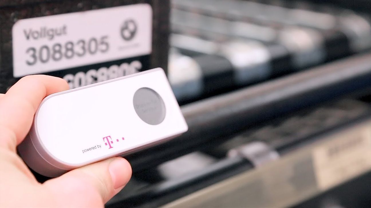 Service Button - Iot- used in BMW production lineto improve the efficiency of the workflow